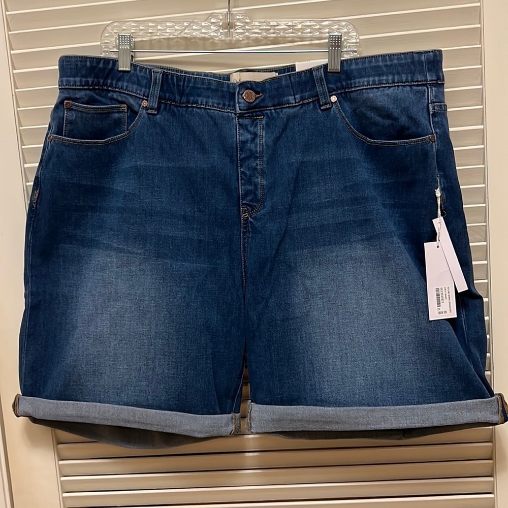 22. Soft Surroundings The Ultimate Denim Pull On Relaxed Shorts in Kinley Wash